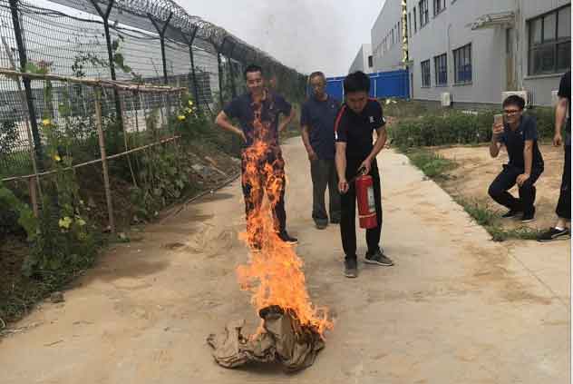 圖片ff - 副本.jpg 鄭州美之邦航空維修有限公司組織開(kāi)展消防安全知識(shí)培訓(xùn)