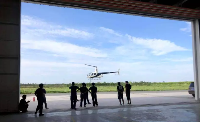 美之邦 三門峽 警航 直升機交付 美之邦完成三門峽警航R44直升機交機